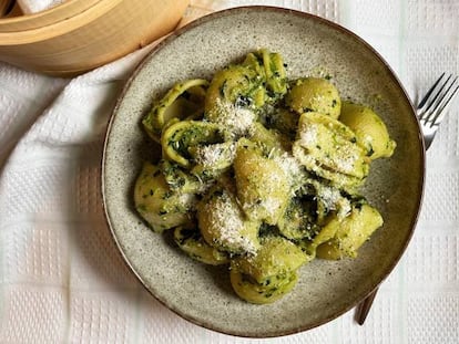 Pasta con pesto tailandés