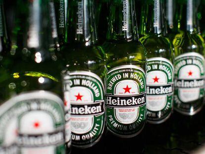 Botellas de Heineken.