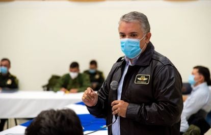 Iván Duque, durante una reunión con autoridades y manifestantes, este lunes en Cali (Colombia).
