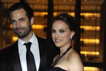 Benjamín Millepied y su esposa, la actriz Natalie Portman.