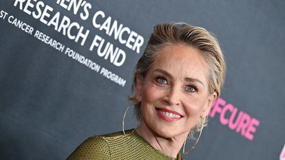 Sharon Stone acude a un evento de recaudación de fondos de la fundación Women's Cancer Research, el 16 de marzo de 2023 en Beverly Hills (California).