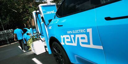 Estación de recarga para vehículos eléctricos de Revel en Nueva York. 