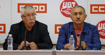 Los secretarios generales de UGT, Pepe &Aacute;lvarez y de CCOO, Ignacio Fern&aacute;ndez Toxo.