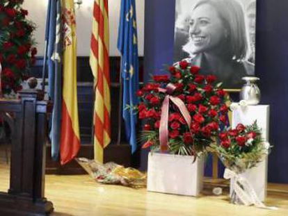 Las cenizas de Chacón, en el Ayuntamiento de Esplugues.