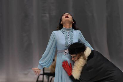 Una escena de 'Padre' en el Teatro de la Colline, en París.