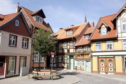 Vista de la casa más pequeña de Wernigerode (la segunda por la derecha), en el centro de la ciudad.
