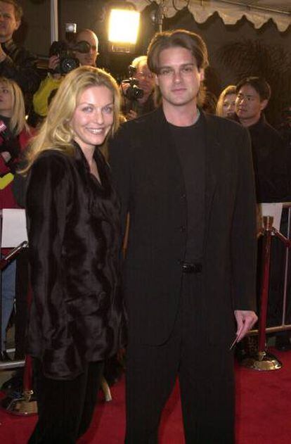 Sheryl Lee con su marido, Jesse Diamond, el hijo de la leyenda de la música Neil Diamond. La imagen está tomada en 2001. Poco después se divorciarían.