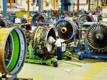 El taller de motores de Iberia ocupa más de 47.000 metros cuadrados en un complejo, situado cerca del aeródromo, conocido como La Muñoza