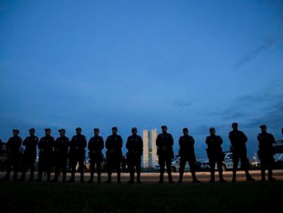 Agentes de la Policía Militar en Brasilia, el 11 de enero de 2023.