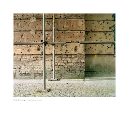'Große Hamburger Straße', Berlín, 2005. Perteneciente a la serie 'Memoriales'.