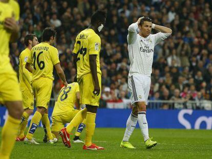 Cristiano Ronaldo lamenta una ocasión ante el Villarreal
