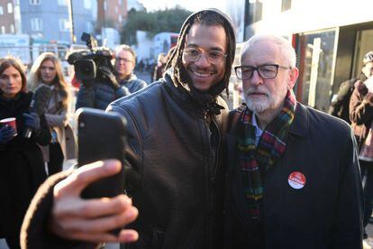 El candidato laborista, Jeremy Corbyn, este lunes en Londres durante un acto de campaña