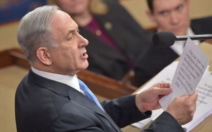 Netanyahu llegeix el seu discurs davant del Congrés.