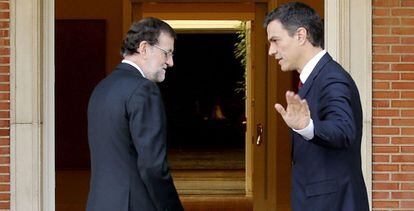 Rajoy y Sánchez el pasado diciembre en La Moncloa.
