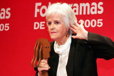 Chus Lampreave, con el Premio Especial Homenaje en la gala Fotogramas de Plata 2005.