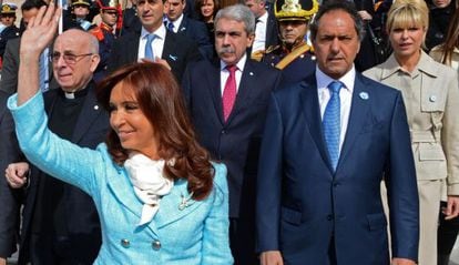 Daniel Scioli, a la izquierda de Fernández de Kirchner.