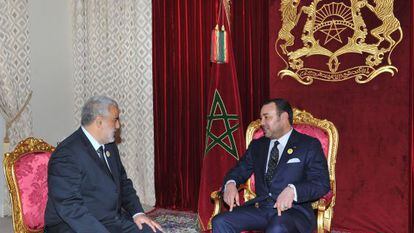 Mohamed VI y Abdelilá Benkiran, en noviembre.