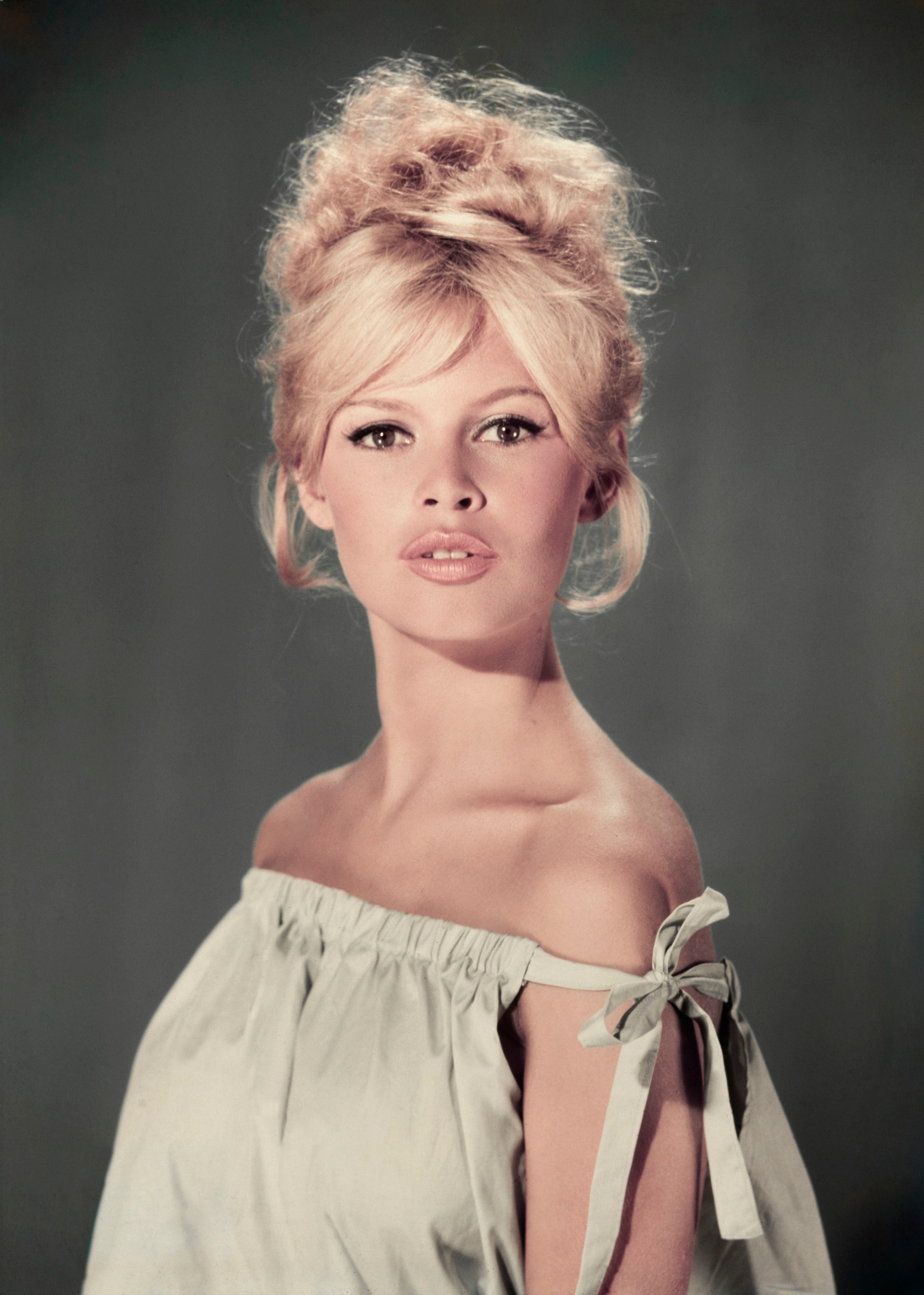 La respuesta europea a la rubia americana: Brigitte Bardot era igual de bella y cándida, pero más dueña de su sexualidad.