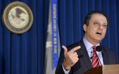 El fiscal Preet Bharara, durante la conferencia de prensa sobre el arresto del presidente de la Asamblea estatal de Nueva York, Sheldon Silver.