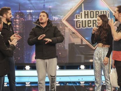 La cantante Rosalía, Dani Martín, David Broncano y Pablo Motos este lunes en 'El Hormiguero'.