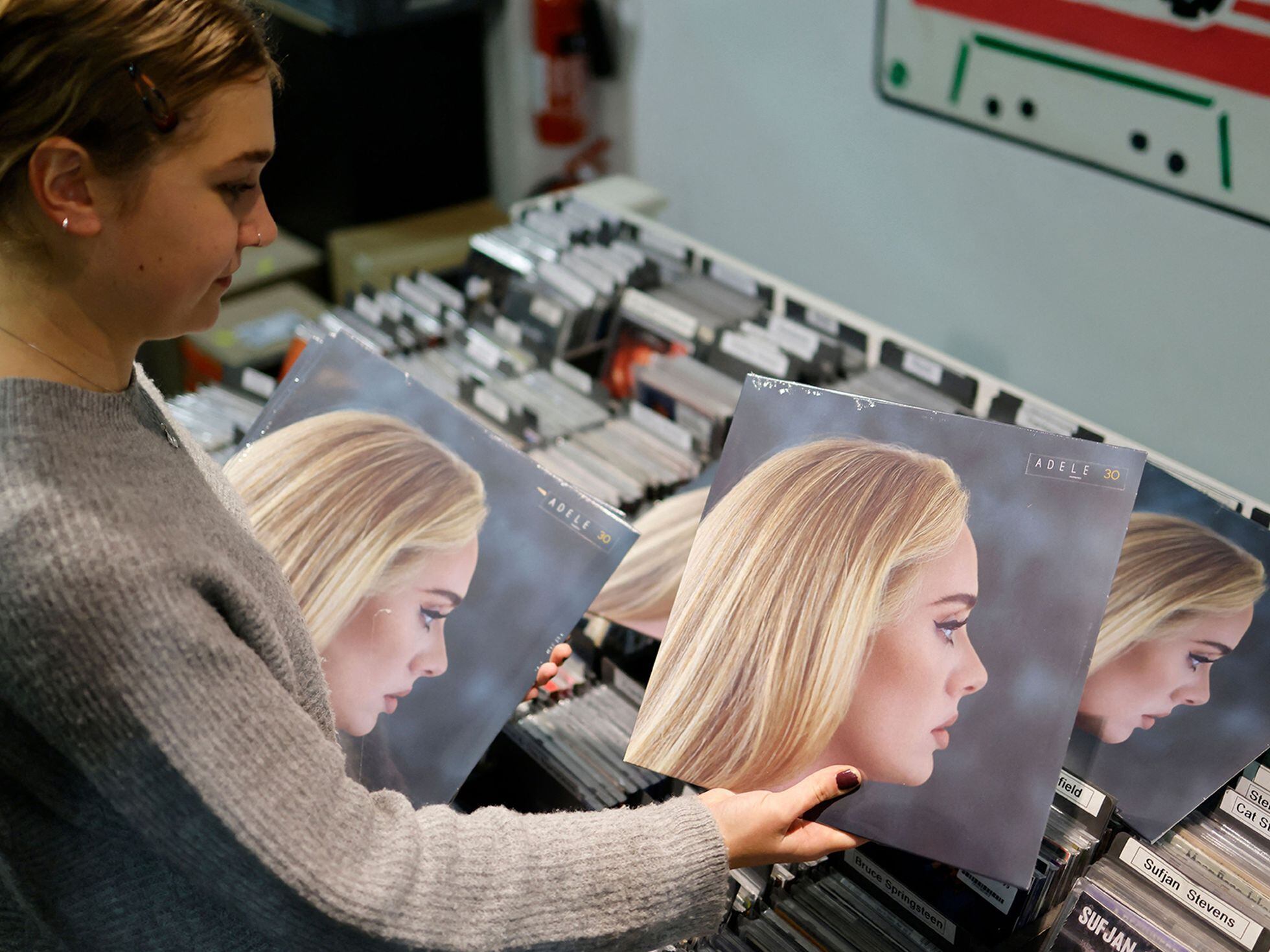 Adele provoca escasez de vinilos a nivel mundial con su nuevo disco —  Rock&Pop