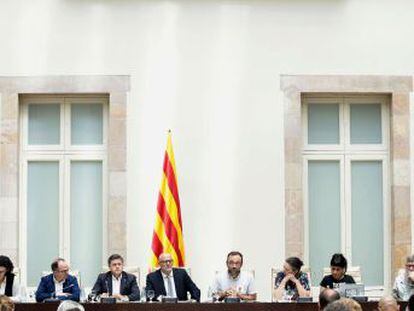 Junts pel Sí y la CUP presentan en el Parlament el redactado de la ley que busca amparar la consulta del 1 de octubre