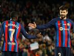 Soccer Football - LaLiga - FC Barcelona v Almeria - Camp Nou, Barcelona, Spain - November 5, 2022 FC Barcelona's Gerard Pique and and Ousmane Dembele celebrate after Frenkie de Jong scores their second goal REUTERS/Albert Gea