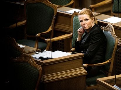 Inger Stojberg, entonces ministra de Integración danesa, durante una sesión en el Parlamento en enero de 2016.