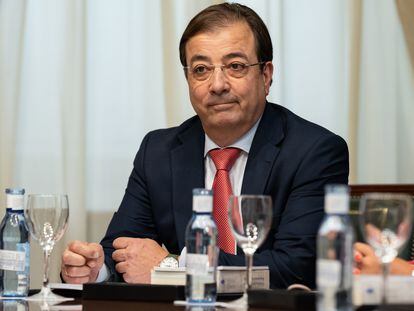 El vicepresidente segundo del Senado, Guillermo Fernández Vara, tras la Sesión Constitutiva de la Cámara el 17 de agosto.