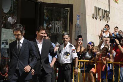 Messi saliendo de los juzgados de Gav&agrave; el pasado septiembre.