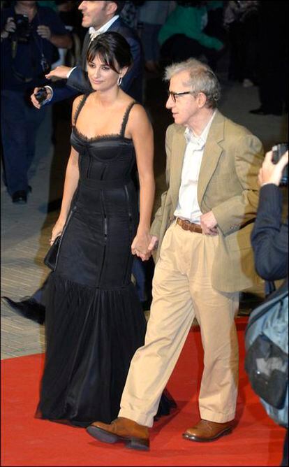 Woody Allen y Penélope Cruz en la presentación de 'Vicky, Cristina, Barcelona', en la ciudad condal.