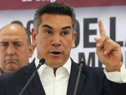 Alejandro Moreno Cárdenas, dirigente nacional del PRI, durante una conferencia de prensa el 4 de julio de 2022, en la sede del partido.
