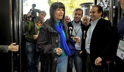 Micaela Navarro, llega al congreso extraordinario del PSOE-A