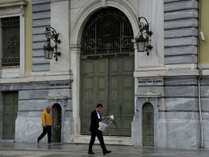 Los equipos técnicos de los acreedores volverán a Atenas la semana próxima, pero la revisión del rescate sigue bloqueada