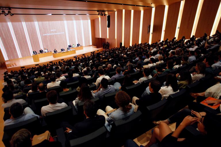 Las dudas empiezan con la propia convocatoria de las reuniones del órgano de administración de la empresa.