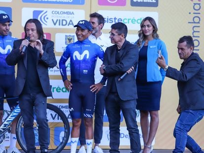 Nairo Quintana, con sus Movistar, durante la presentación del Tour Colombia.