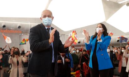 El candidato de Cs, Francisco Igea, y la presidenta del partido, Inés Arrimadas, en el acto central de campaña en Valladolid.
