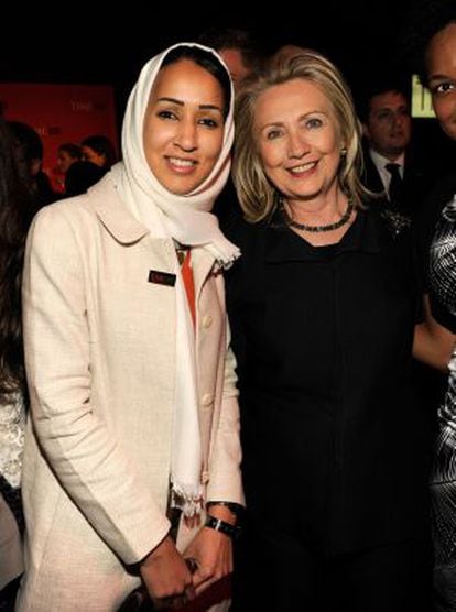 Al Sharif con Hillary Clinton el 24 de abril.