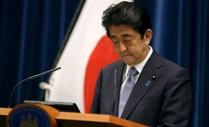 El primer ministro japonés, Shinzo Abe, en 2015, cuando reconoció que Japón había infligido "daños y sufrimientos inconmensurables" durante la Segunda Guerra Mundial.