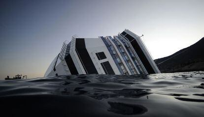 El naufragio del &#039;Costa Concordia&#039;. / Filippo Monteforte (AFP)