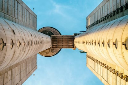 La contundente Torre Genex, en Belgrado, la capital de Serbia.