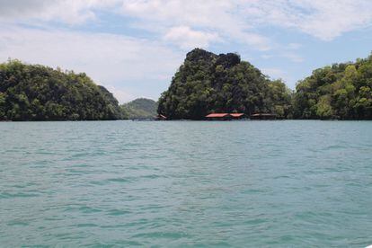 99 islas, sólo 4 de ellas habitadas, conforman el archipiélago de Langkawi de 478 km2 de extensión al norte de Malasia.