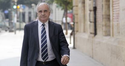 El síndic popular Rafael Blasco, a su llegada a la sede del TSJ.