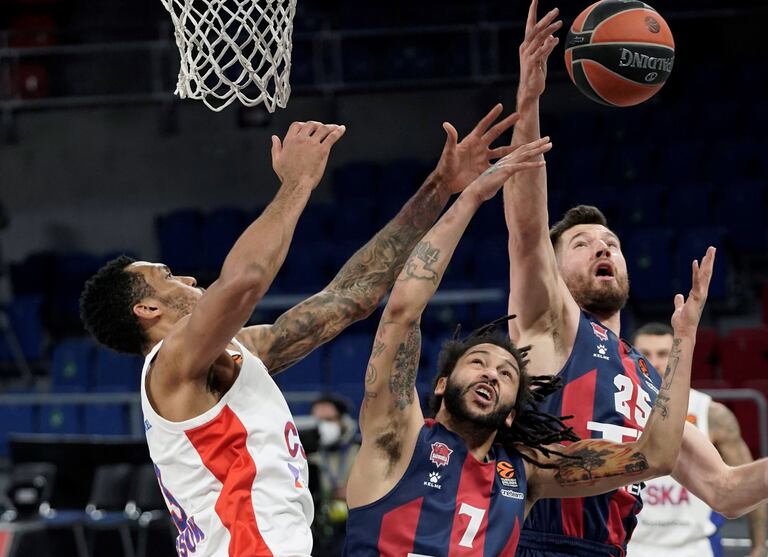 el baskonia vence al cska en un partido