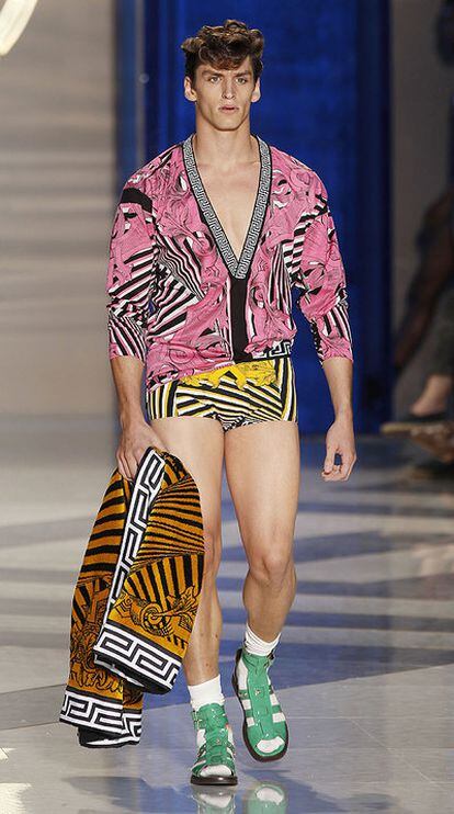 Diseño de la colección de Versace.