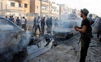 Una calle de la ciudad siria de Qamishli, tras una explosión este viernes.