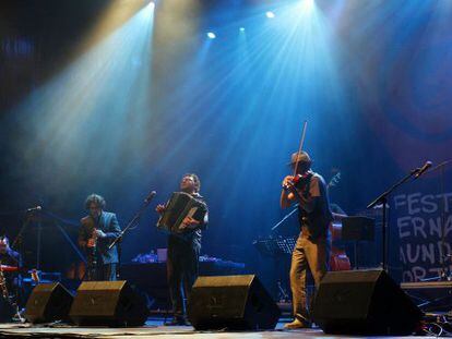 La banda gallega Crebinsky durante el concierto 