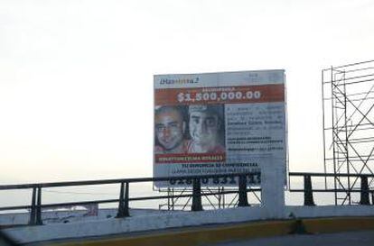 El cartel de un desaparecido en una avenida del Puerto de Veracruz.