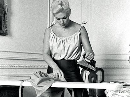 'Kim Novak en su habitación del Gran Hotel, ROma' (1958). "En aquella época la fotografía era unn instrumento de complicidad".