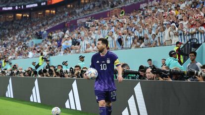 Lionel Messi durante el partido de Argentina contra Polonia en el estadio 974 este miércoles.